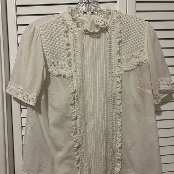 Sezane Anne Lace Ruffle Button Back White Short Sleeve Blouse Size 38 French 6 - Picture 2 of 4